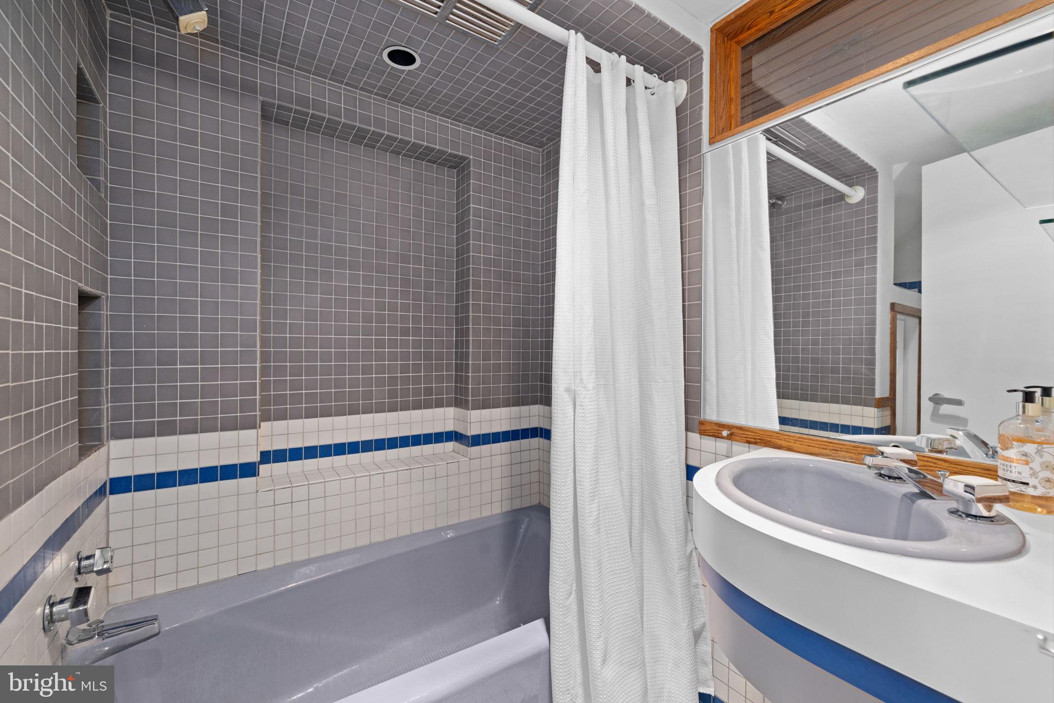 2333 NEBRASKA AVENUE NW