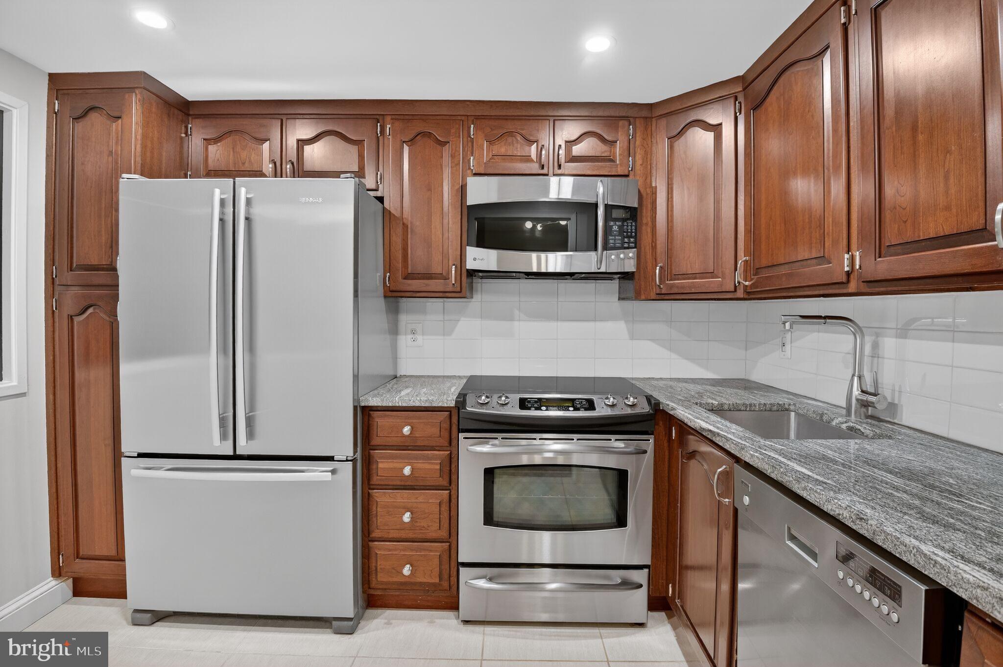 3101 NEW MEXICO AVENUE NW 223