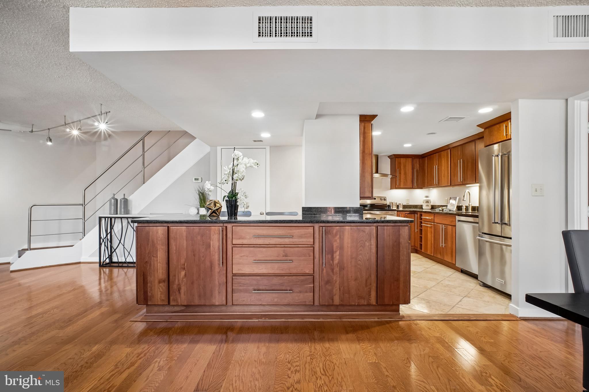 1099 22ND STREET NW 410