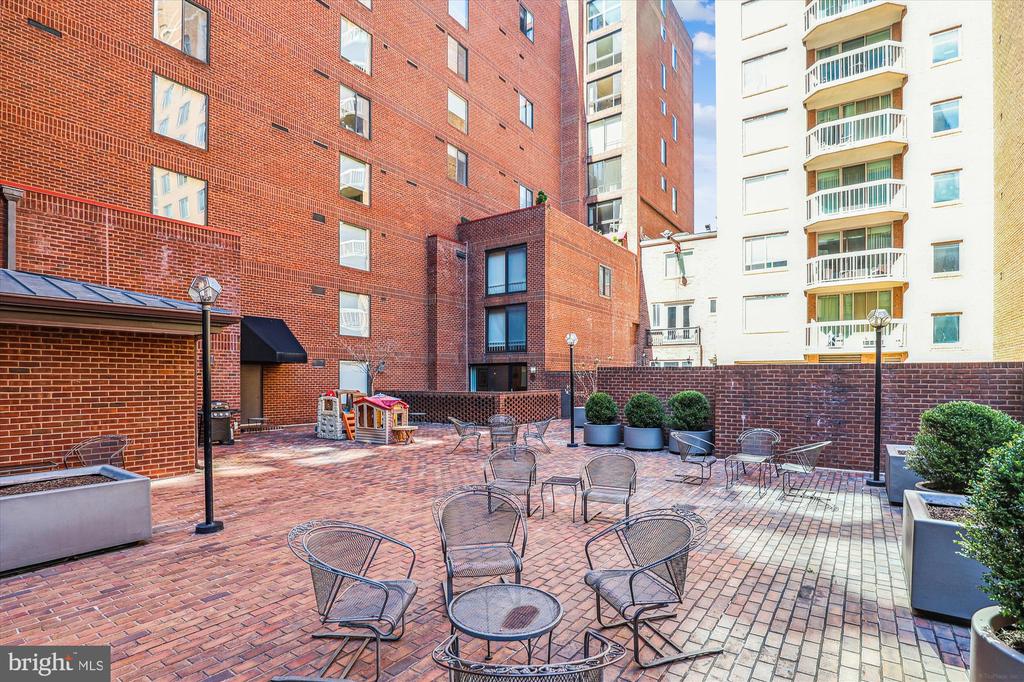 1099 22ND STREET NW 410