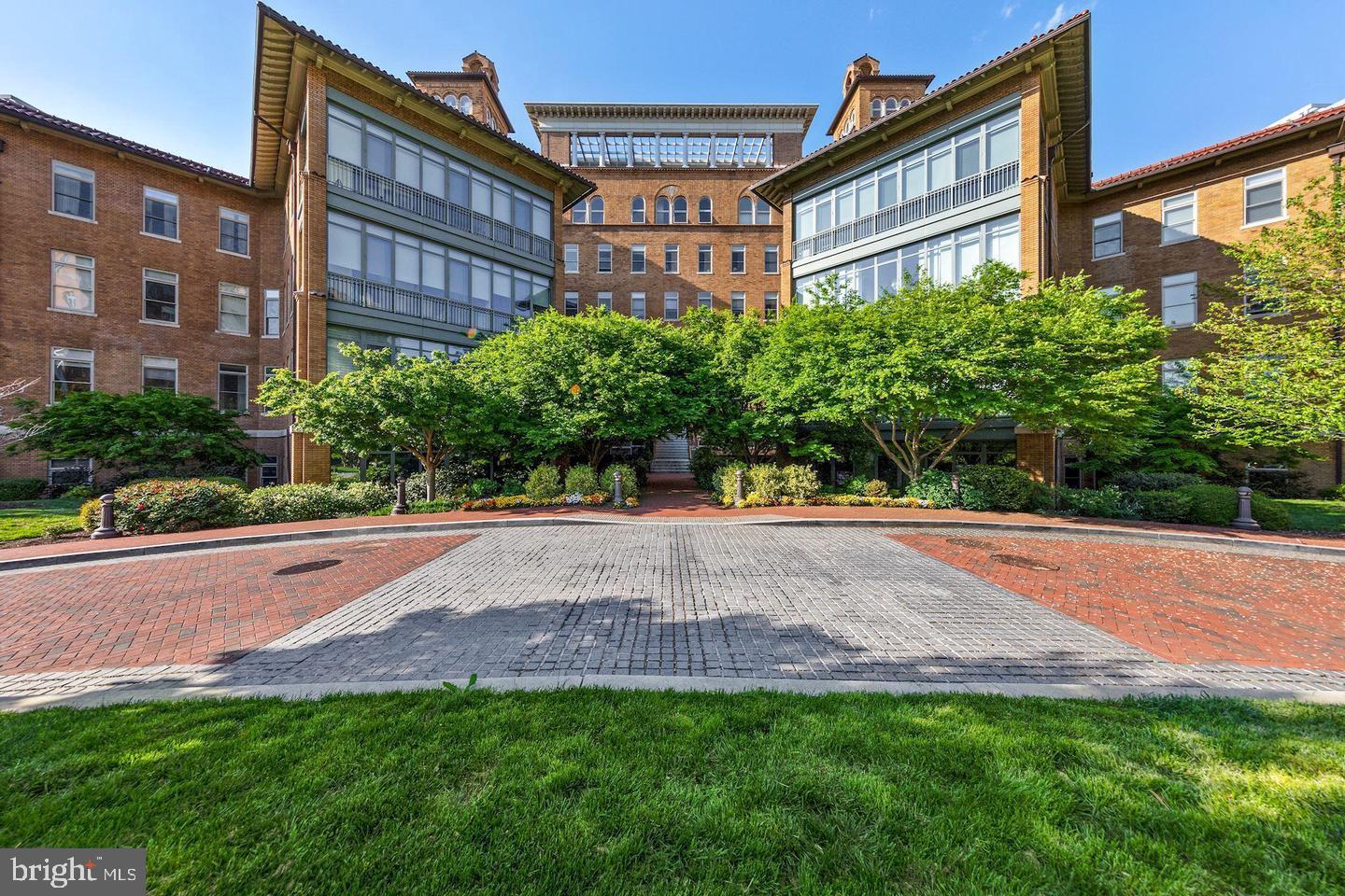 2425 L STREET NW 520