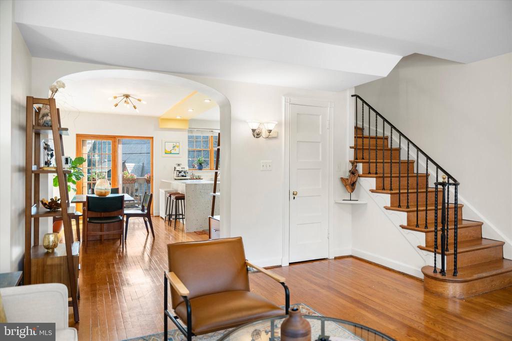 4454 GREENWICH PARKWAY NW