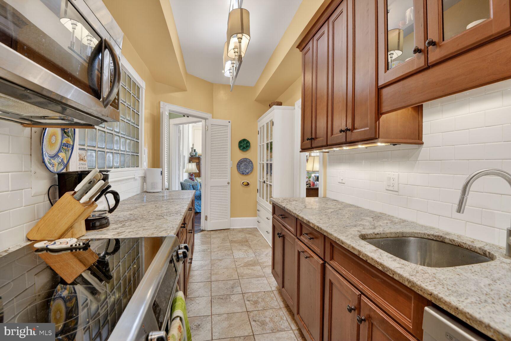 1901 WYOMING AVENUE NW