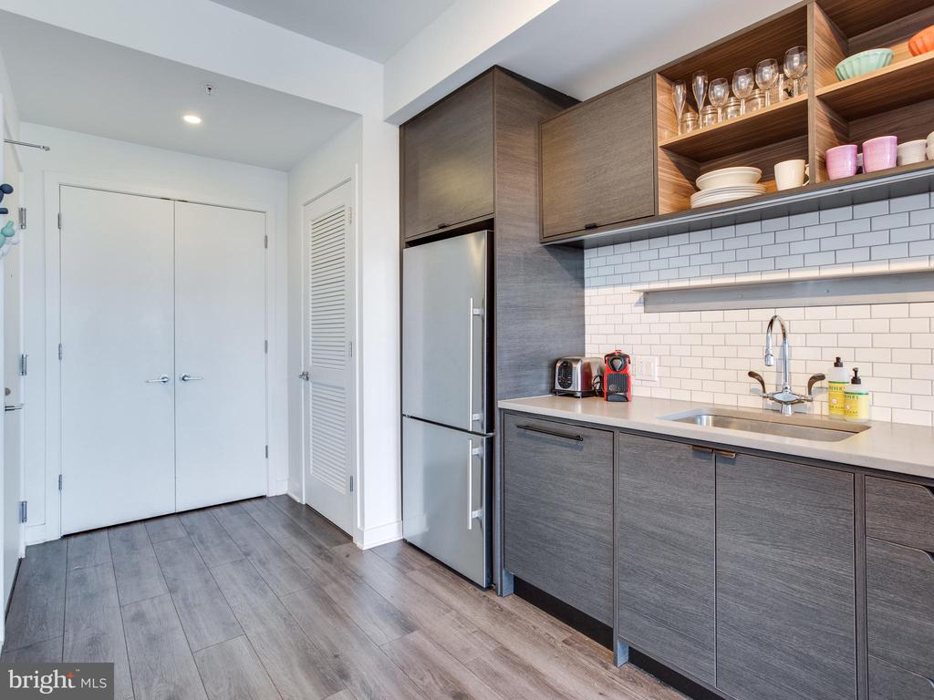 2030 NW 8TH STREET NW 503