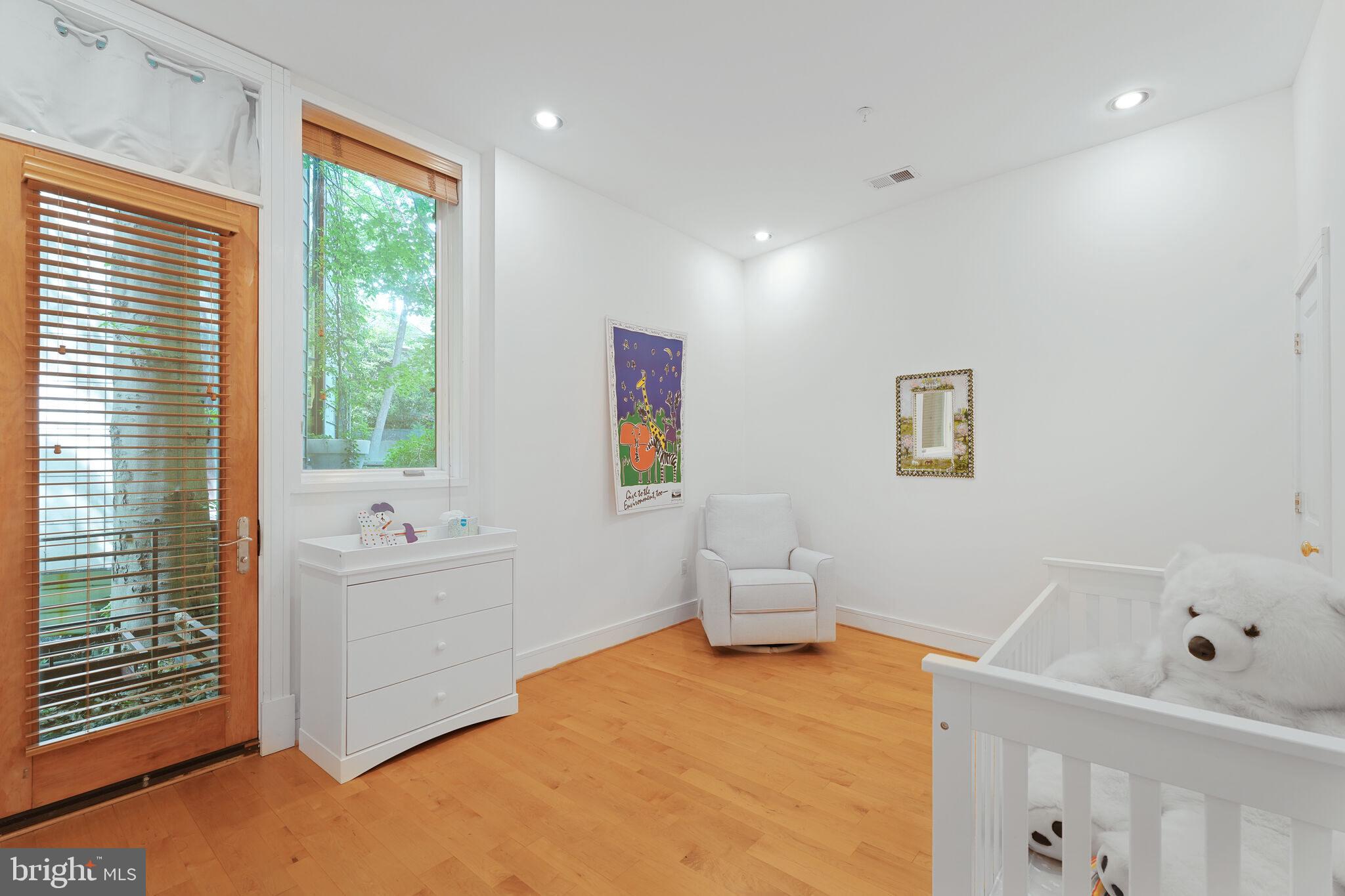 2807 CHESTERFIELD PLACE NW