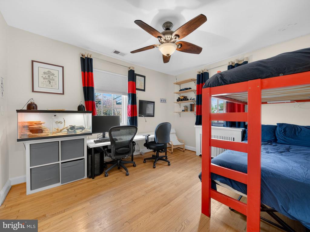 2119 HUIDEKOPER NW