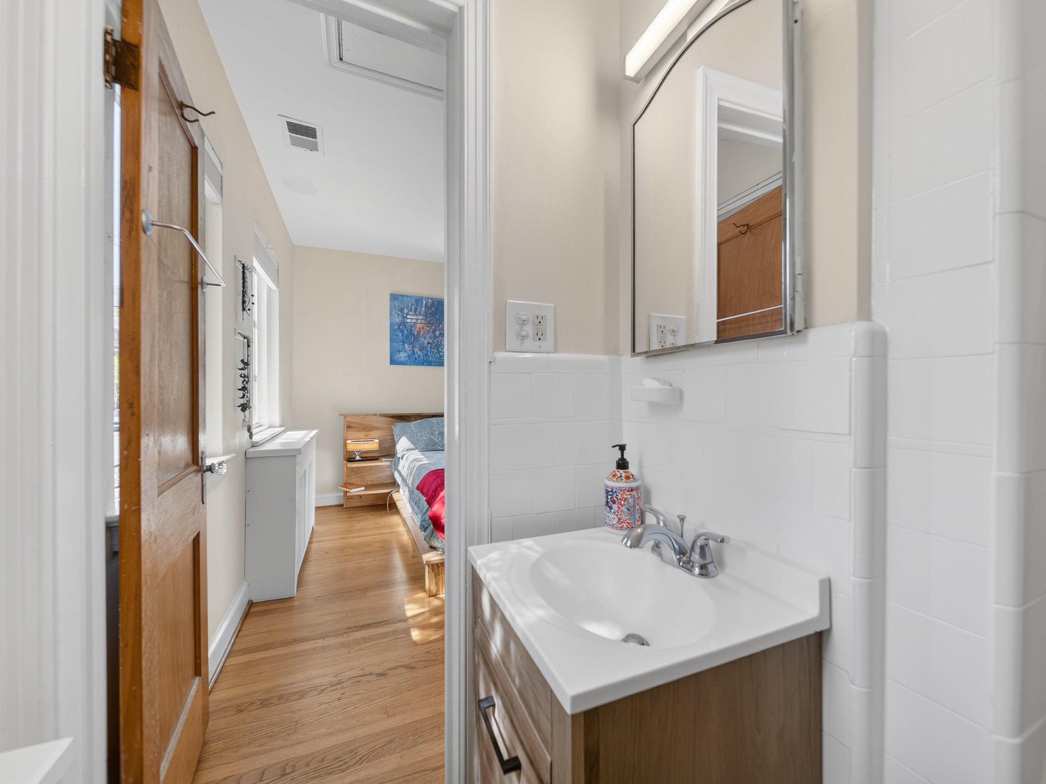 2119 HUIDEKOPER NW