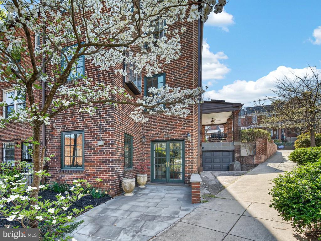 2119 HUIDEKOPER NW