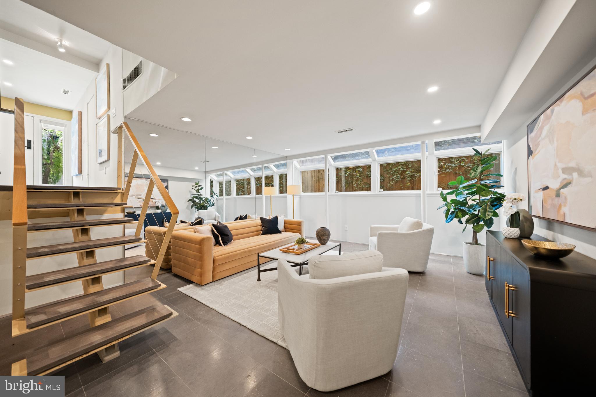 2319 BANCROFT PLACE NW