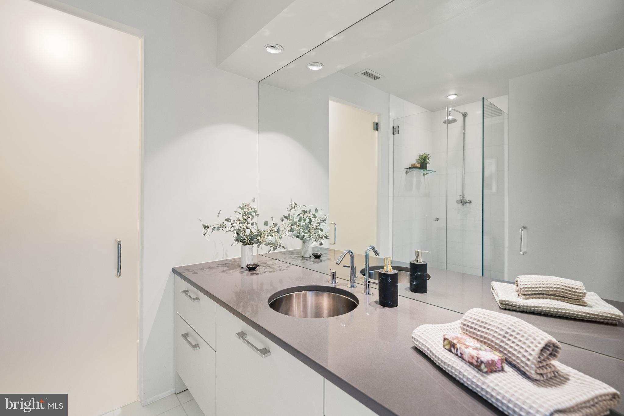 2319 BANCROFT PLACE NW