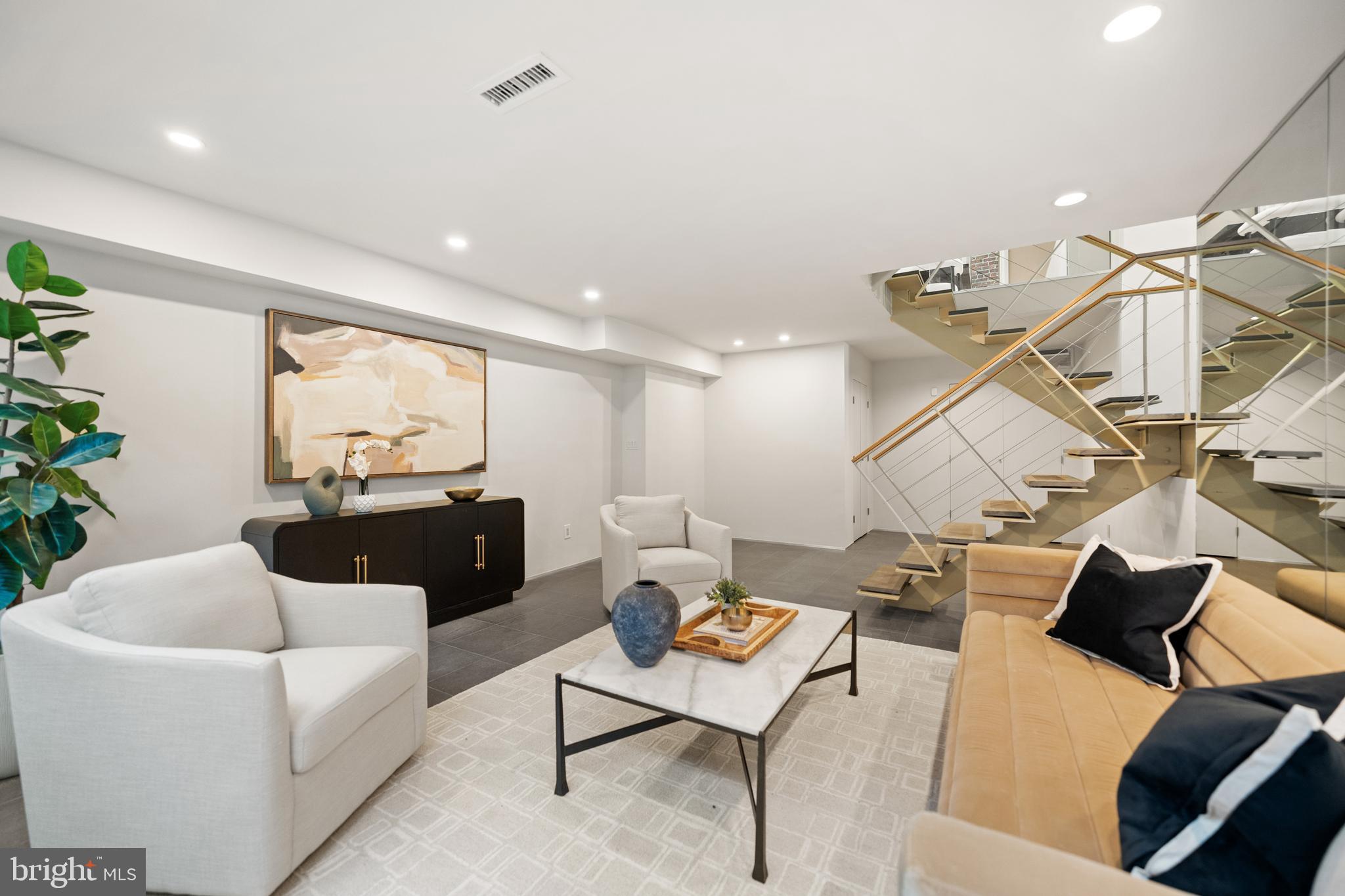 2319 BANCROFT PLACE NW