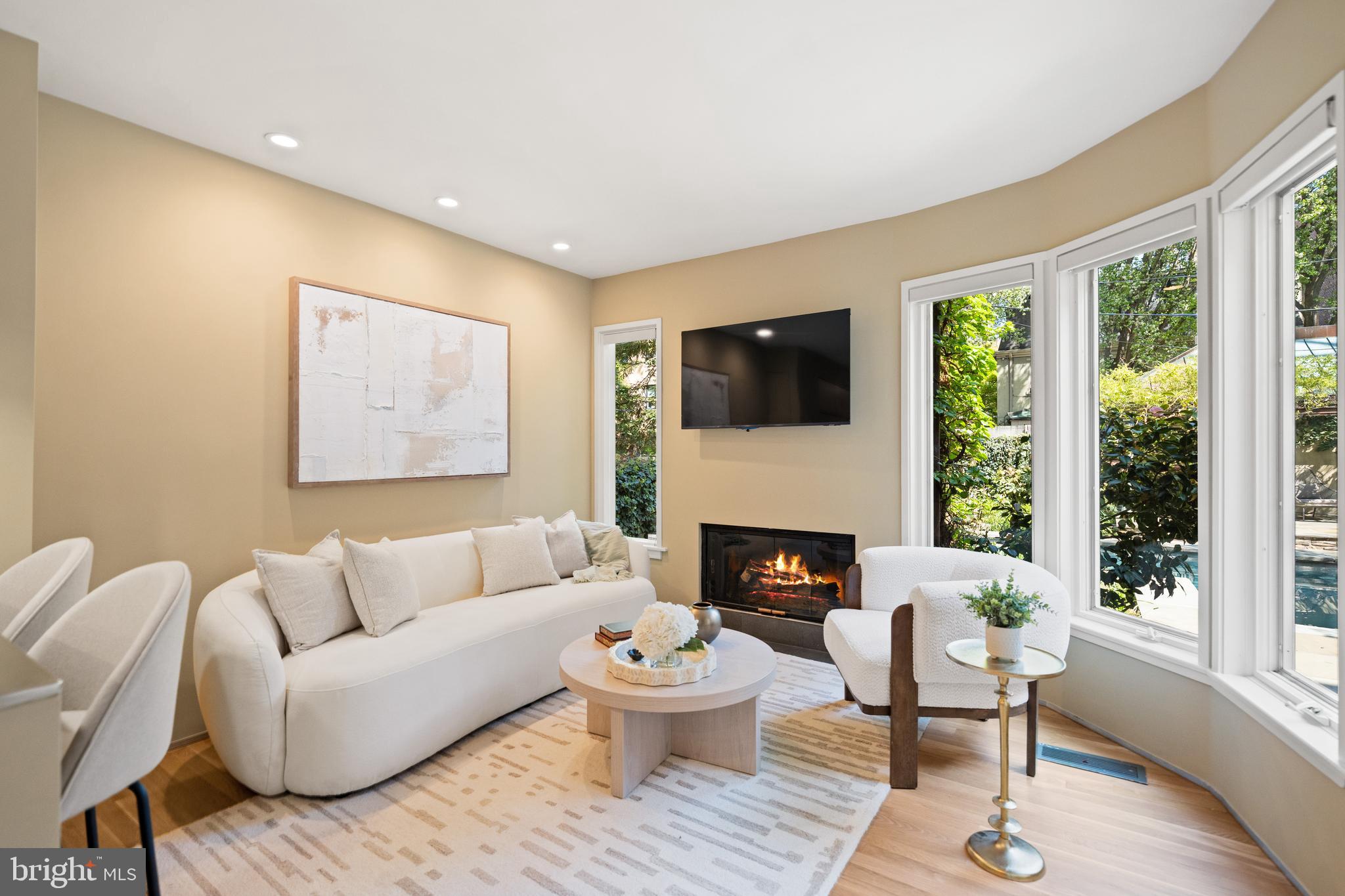 2319 BANCROFT PLACE NW