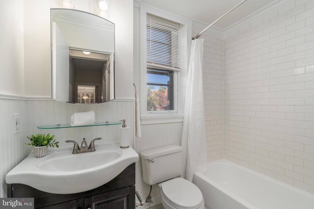 3060 16TH STREET NW 209