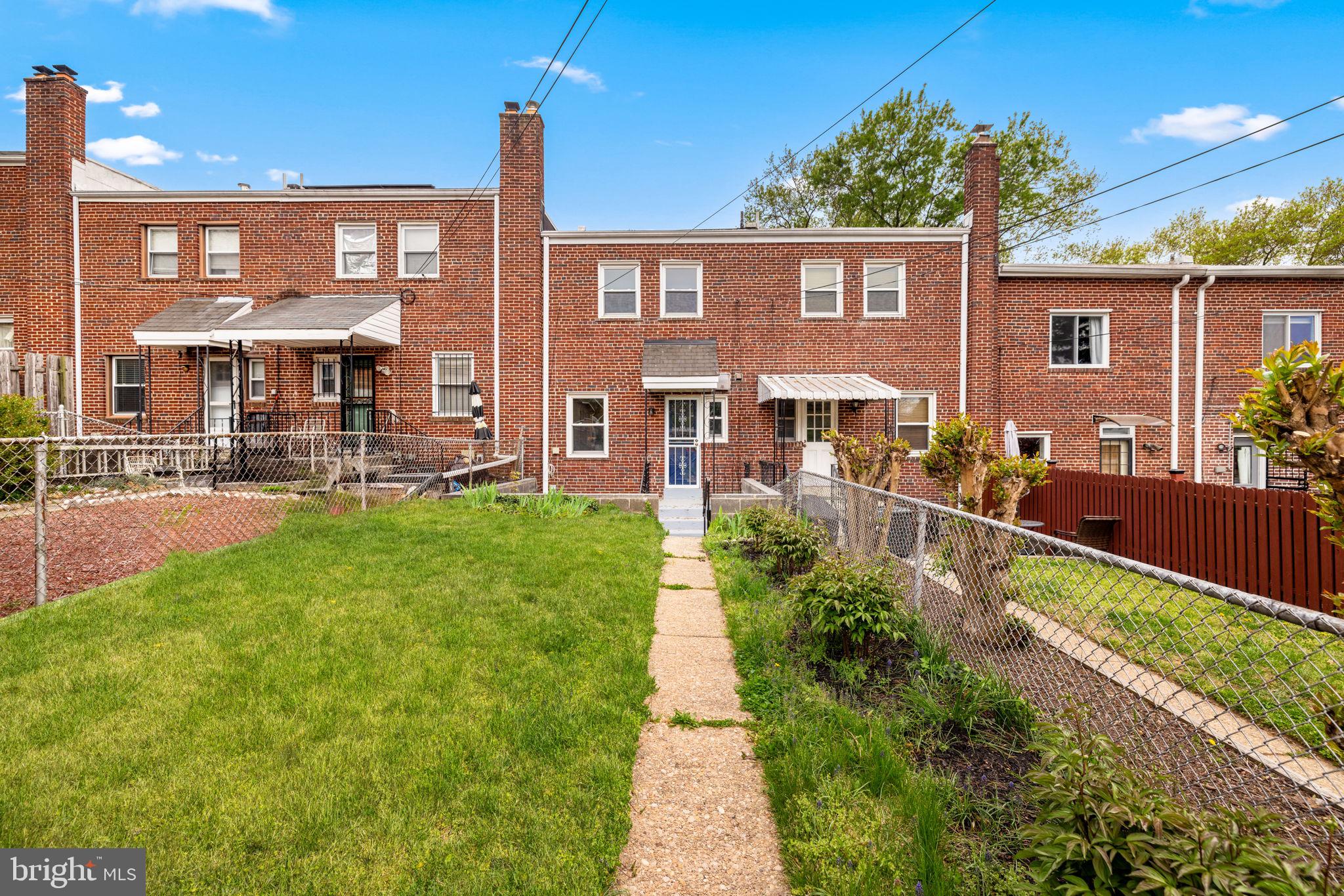 38 CRITTENDEN STREET NE