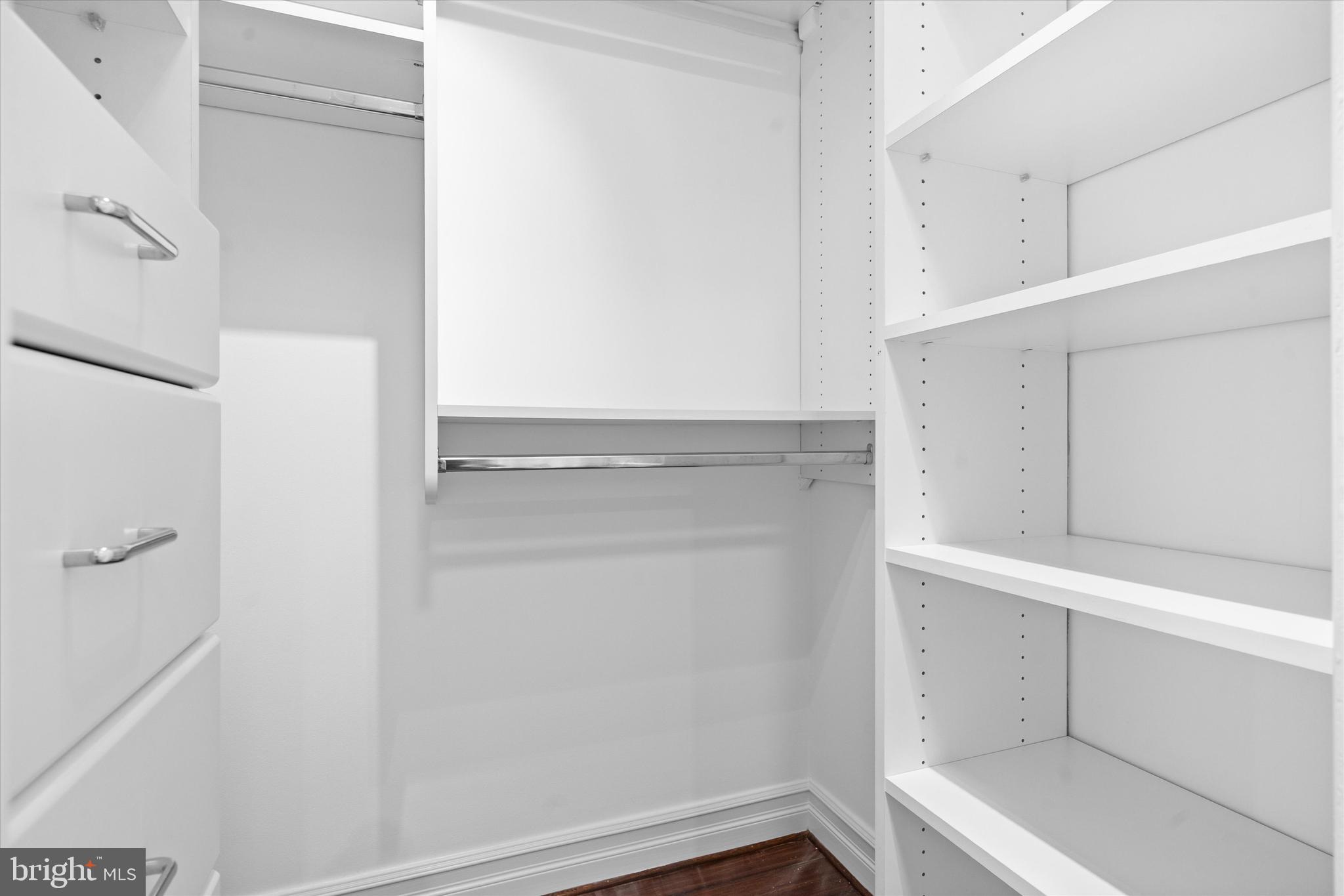 4201 CATHEDRAL AVENUE NW 1118E