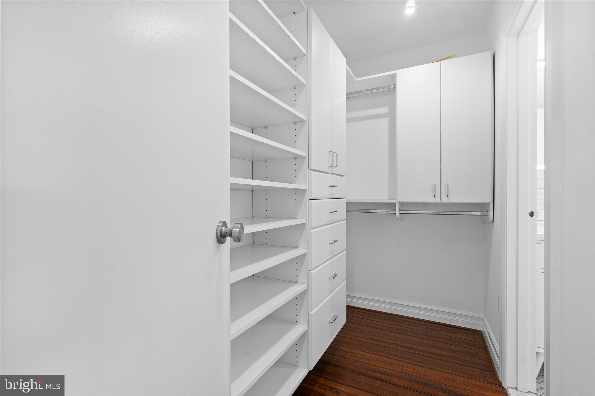 4201 CATHEDRAL AVENUE NW 1118E