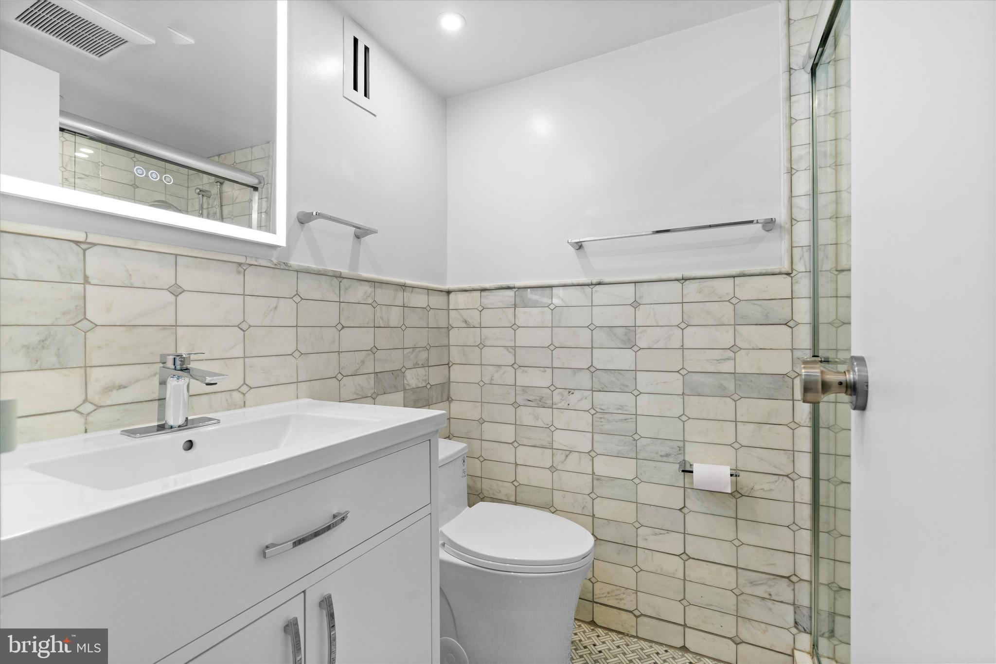 4201 CATHEDRAL AVENUE NW 1118E