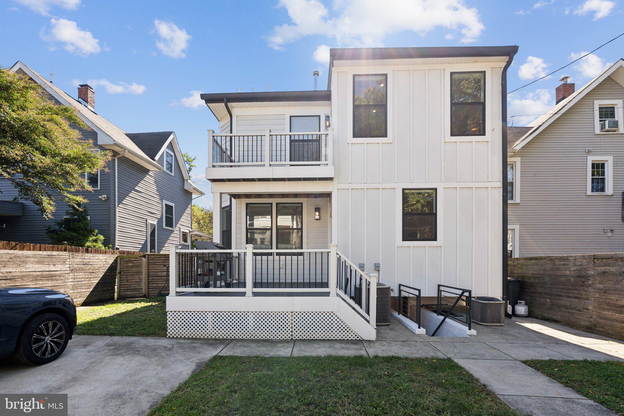 1207 DELAFIELD PLACE NW