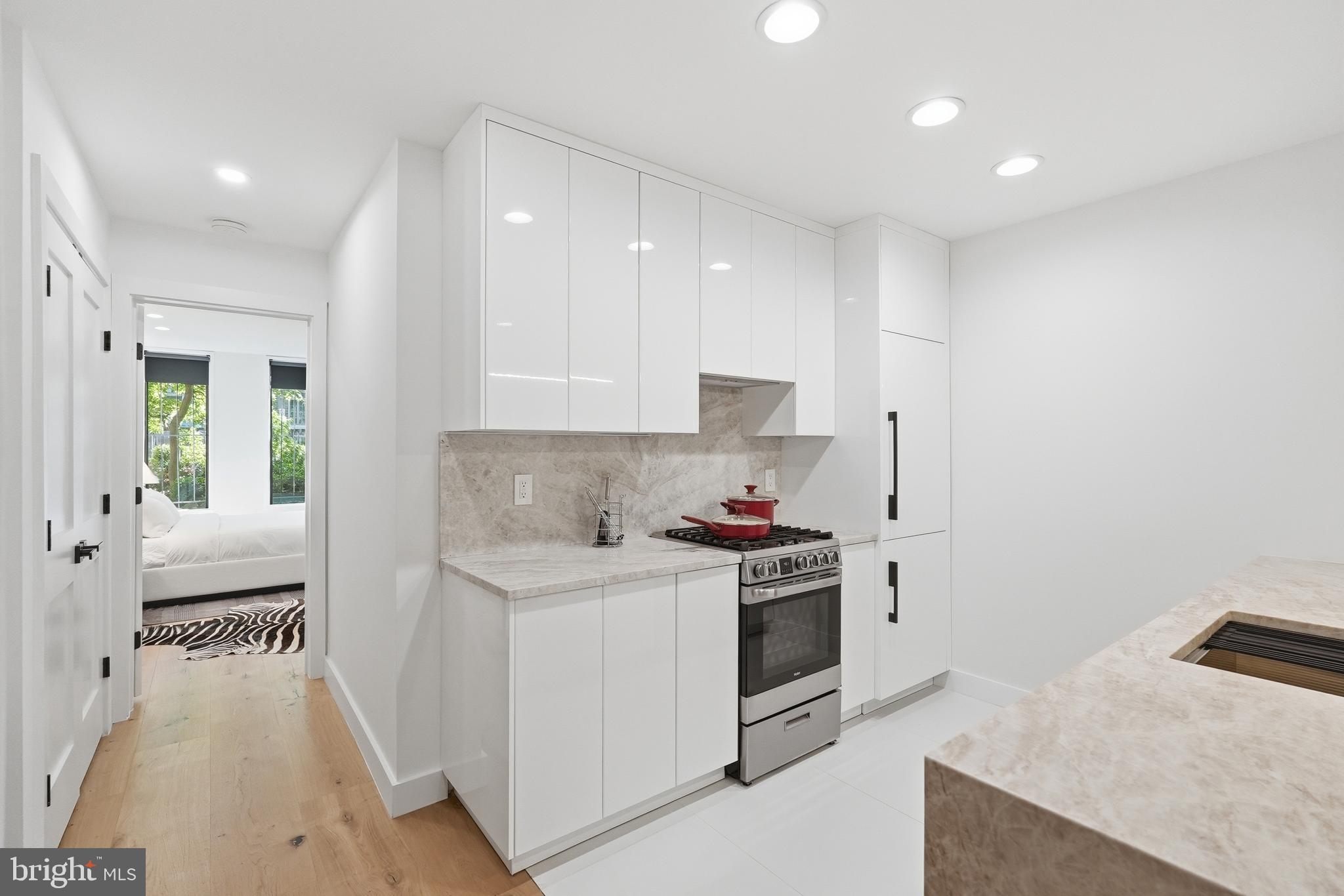 1712 19TH STREET NW