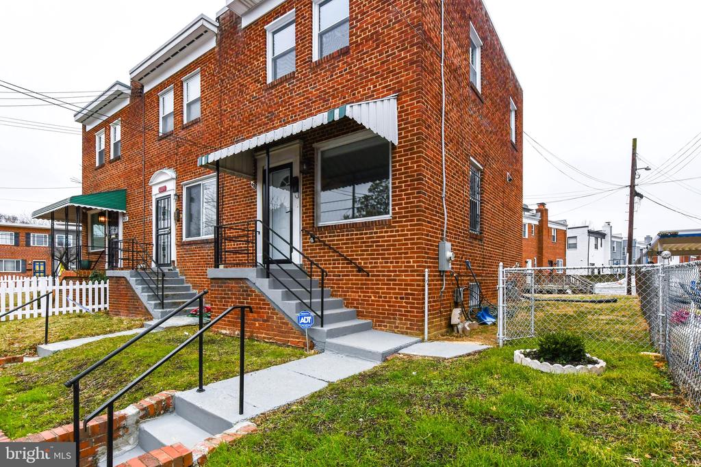 4227 NASH STREET SE