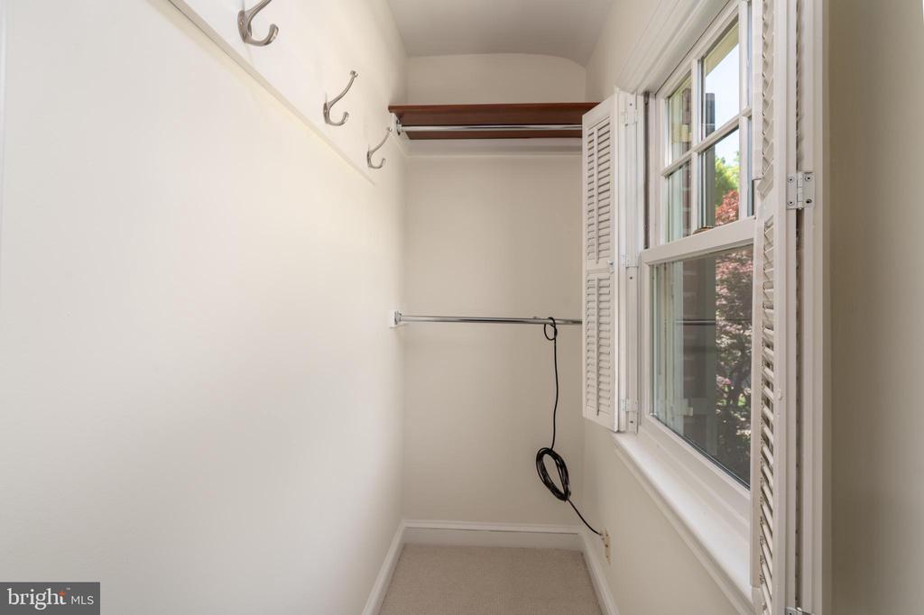 5103 CHEVY CHASE PARKWAY NW