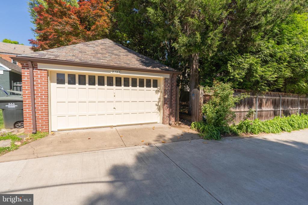 5103 CHEVY CHASE PARKWAY NW