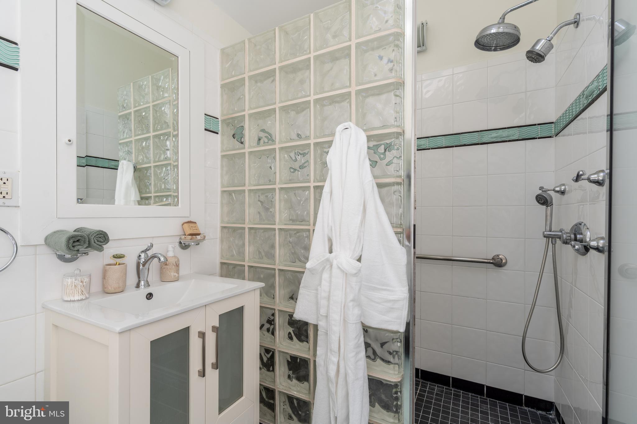 5103 CHEVY CHASE PARKWAY NW