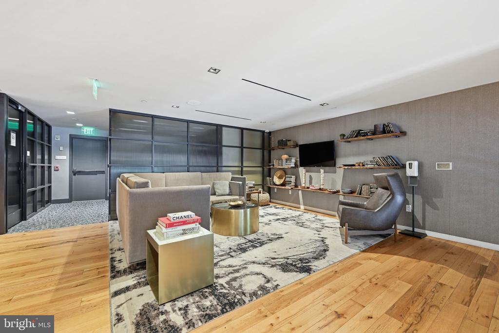 70 N STREET SE N706