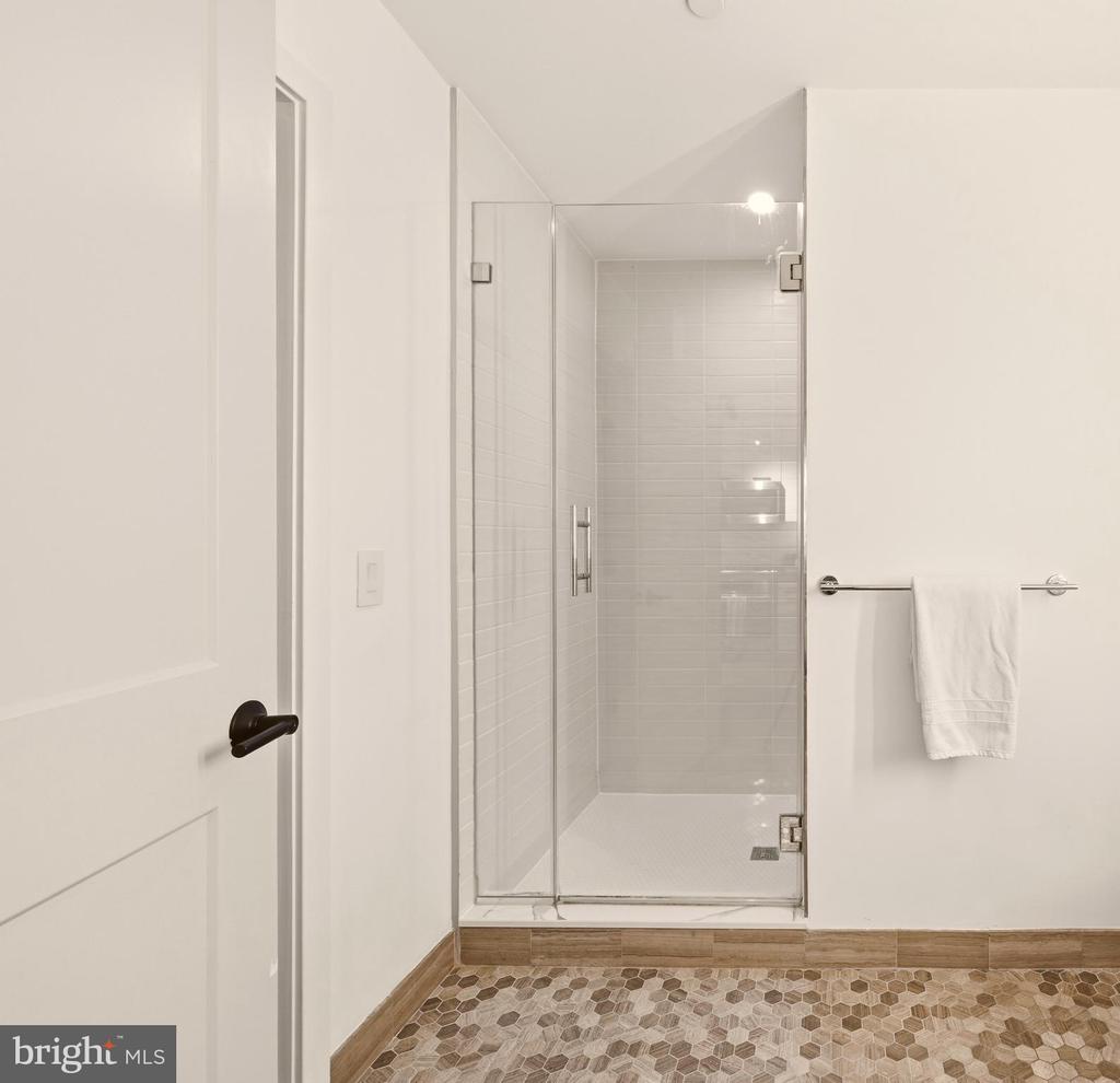 70 N STREET SE N706