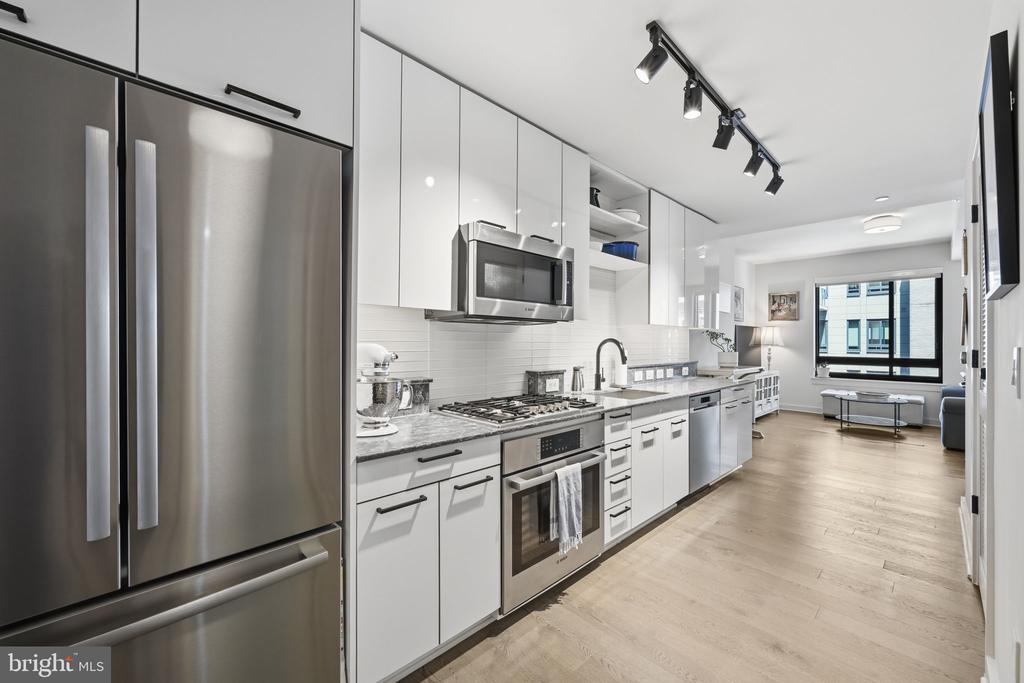 70 N STREET SE N706