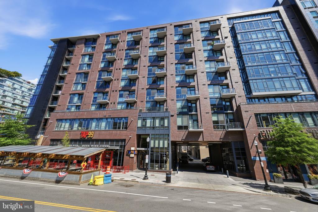 70 N STREET SE N706