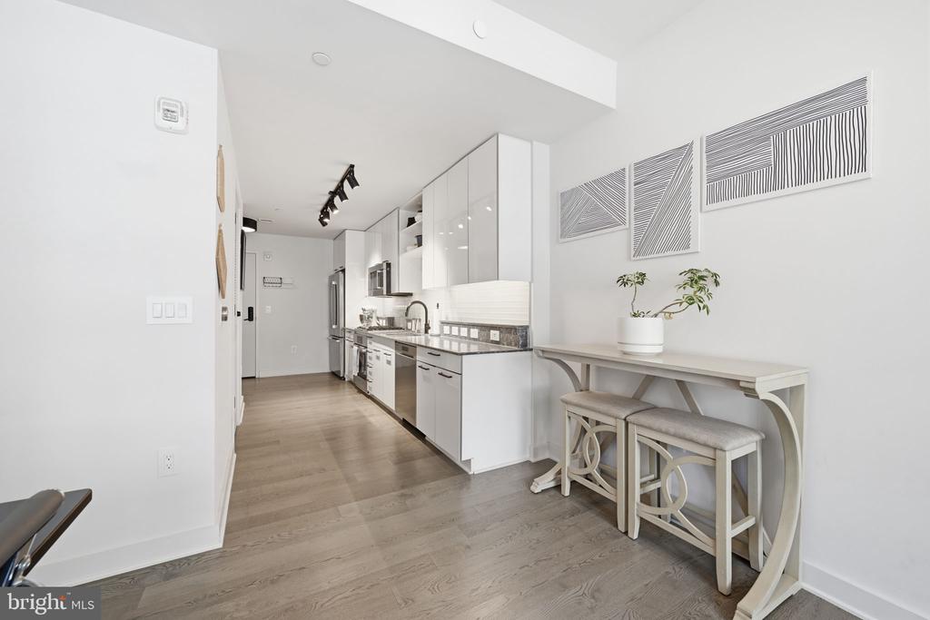 70 N STREET SE N706