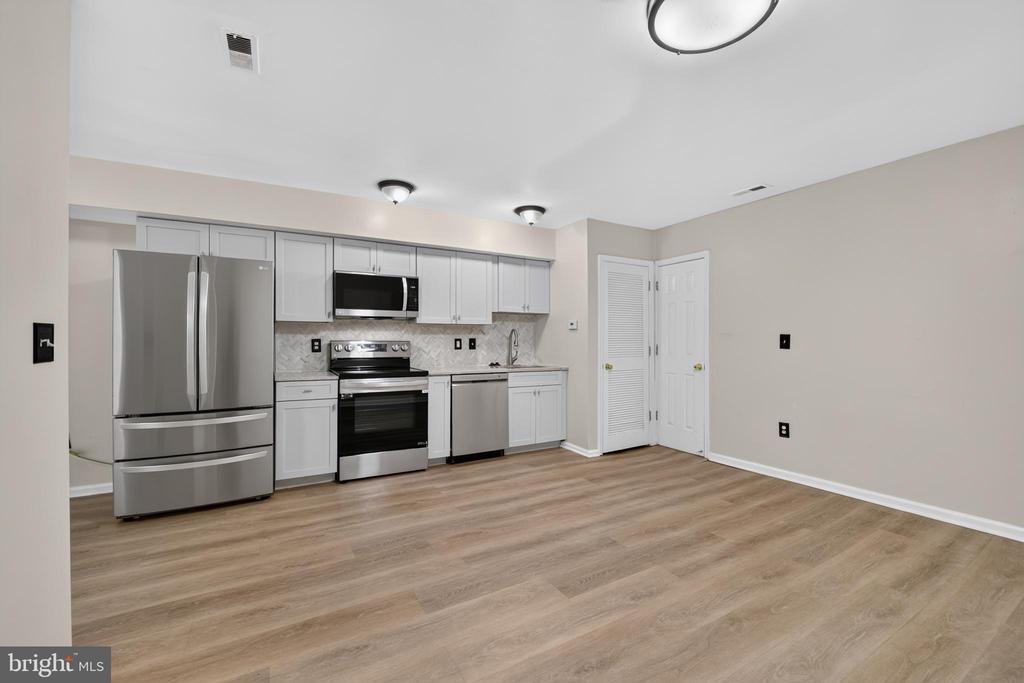 1240 18TH STREET NE 2