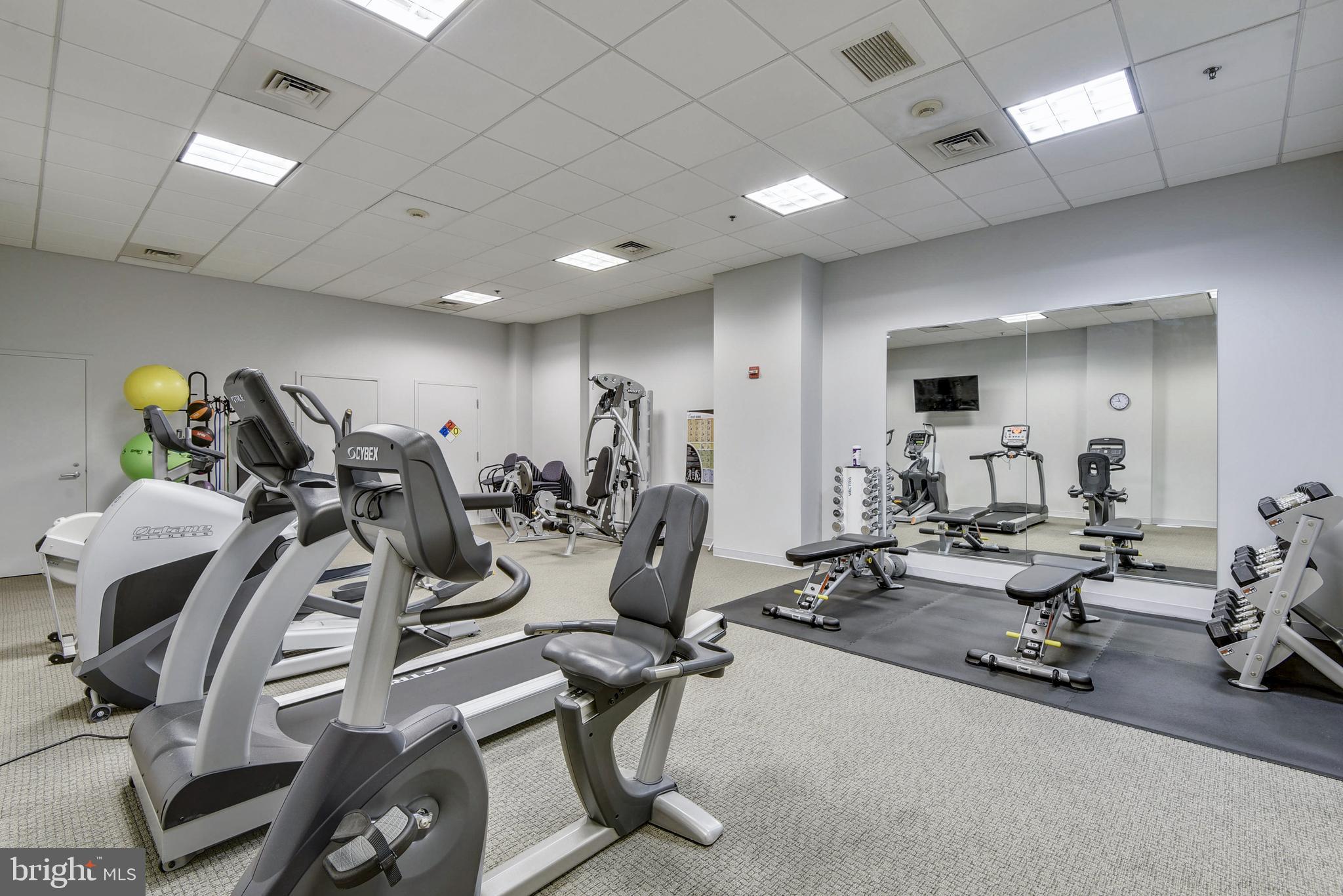 675 E STREET NW 250