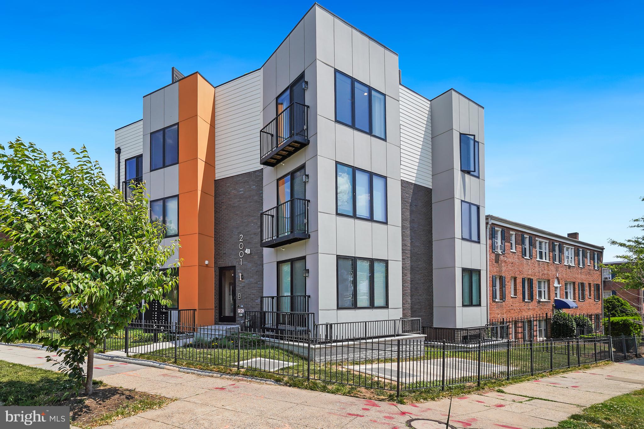 2001 I STREET NE 10