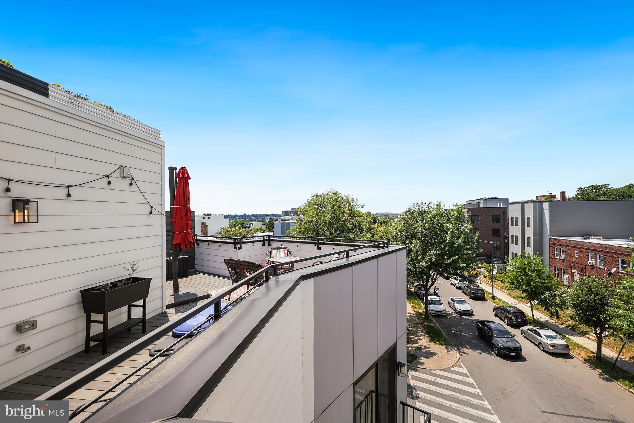 2001 I STREET NE 10