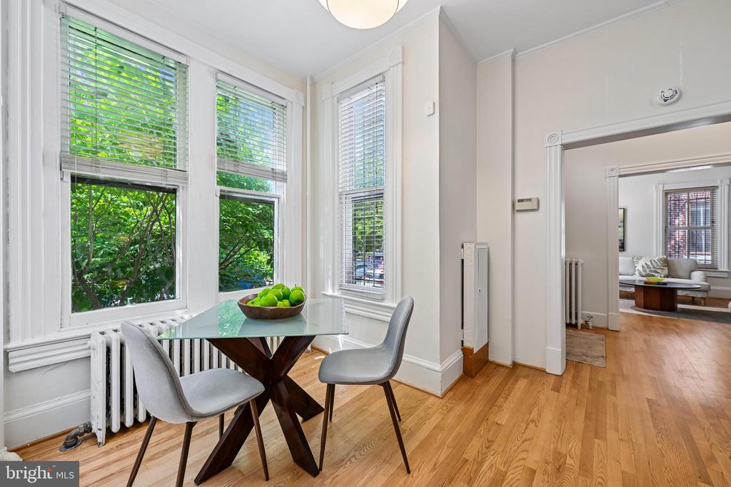 123 7TH STREET NE