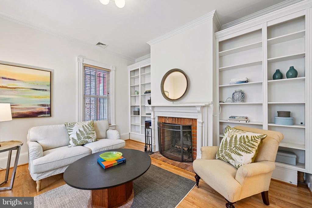 123 7TH STREET NE
