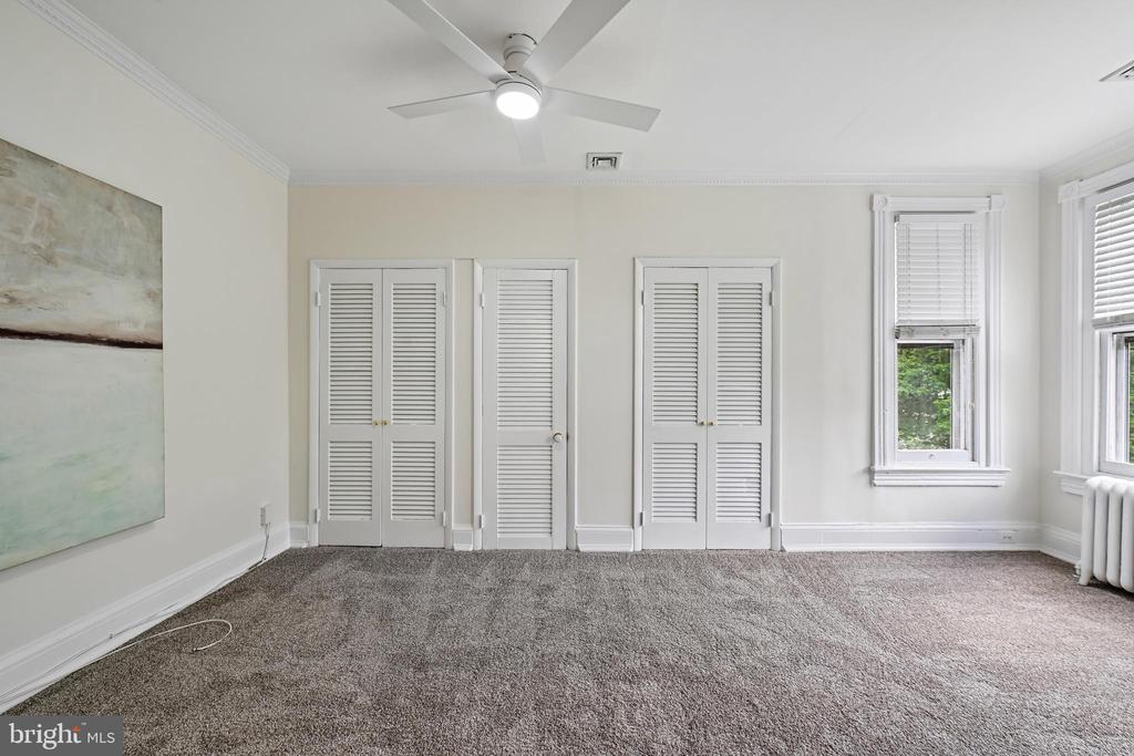 123 7TH STREET NE