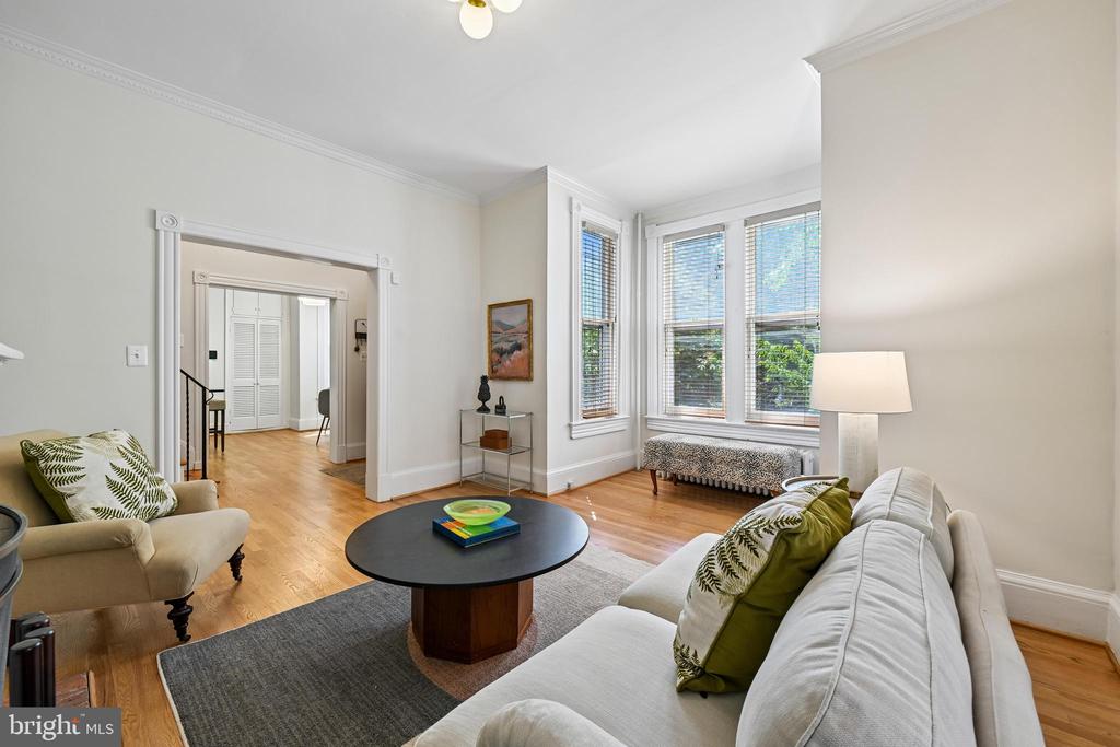 123 7TH STREET NE