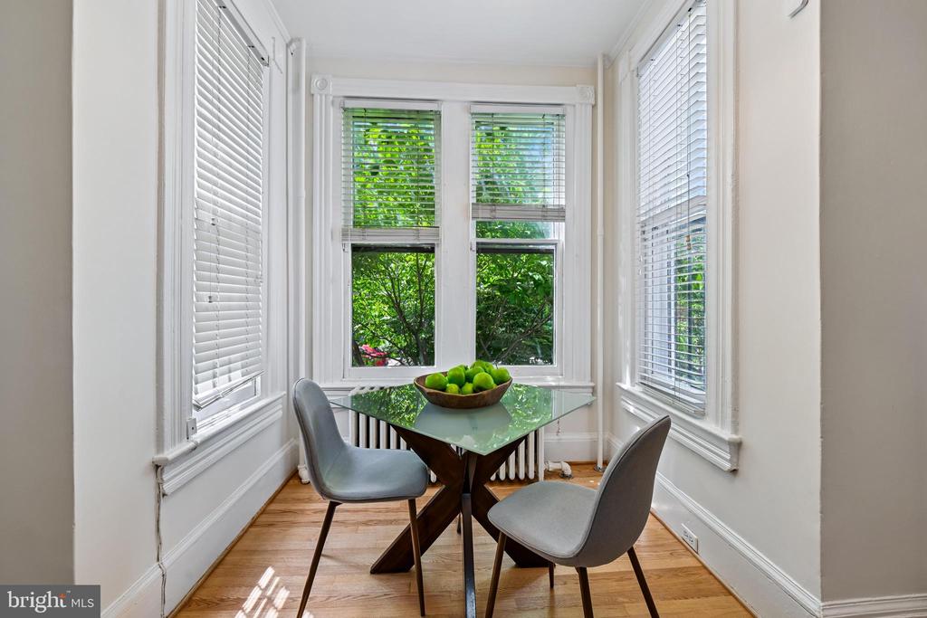 123 7TH STREET NE