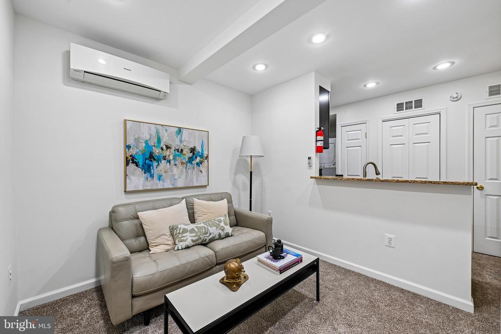 123 7TH STREET NE