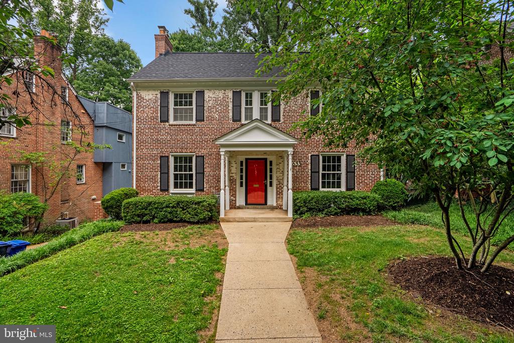 4633 ROCKWOOD PARKWAY NW