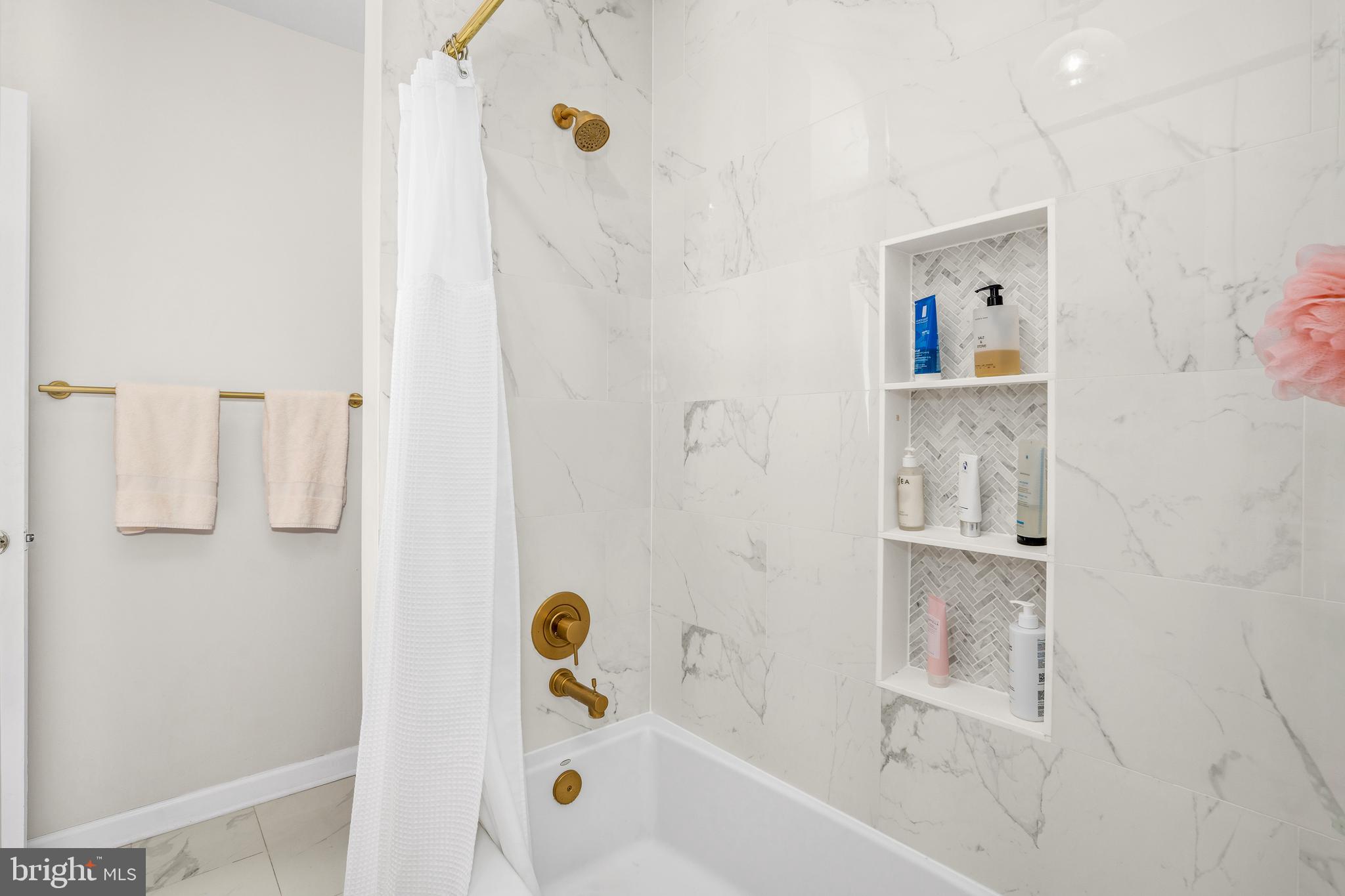 1700 15TH STREET NW 202