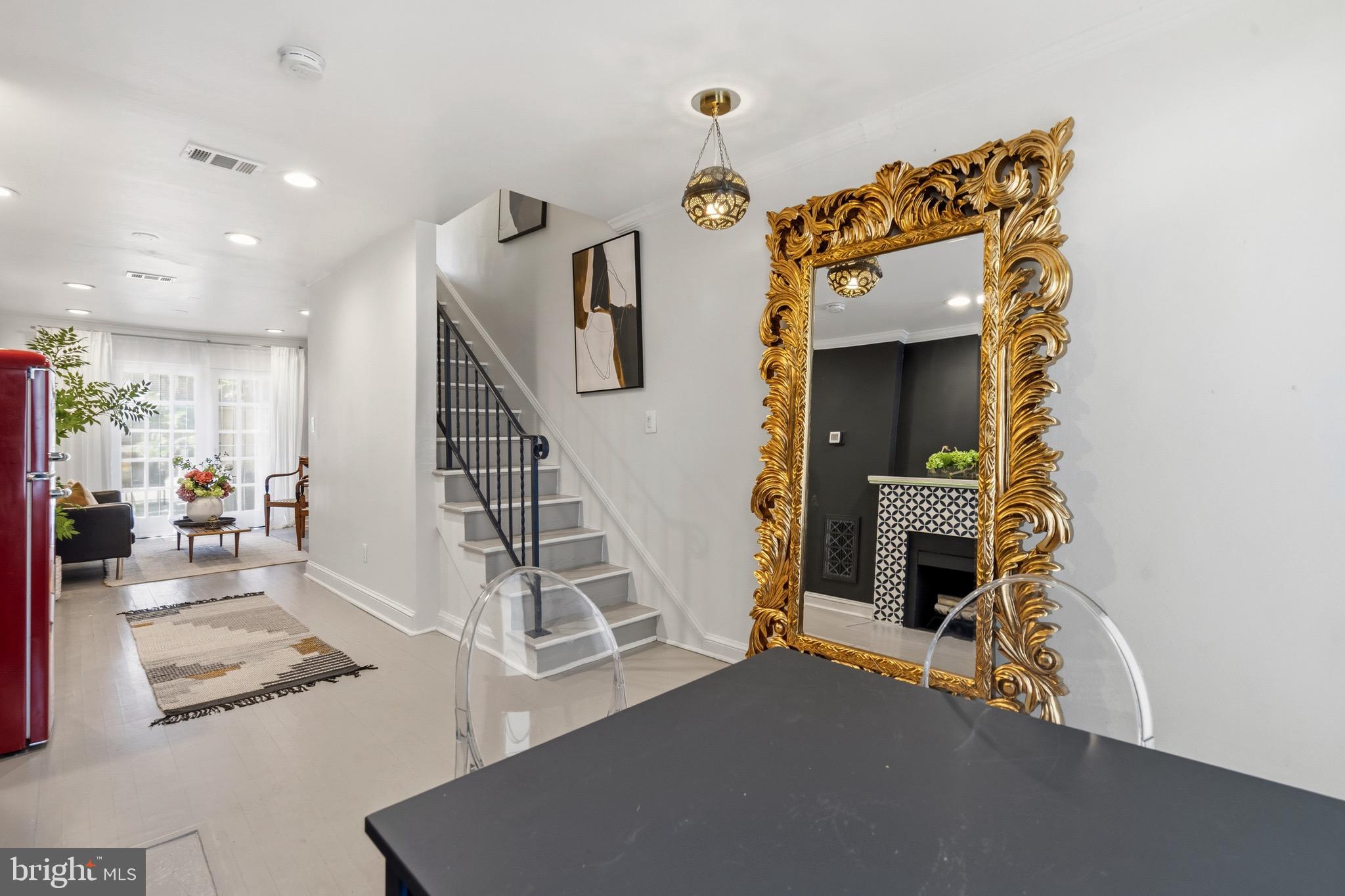 1062 | 1064 THOMAS JEFFERSON STREET NW