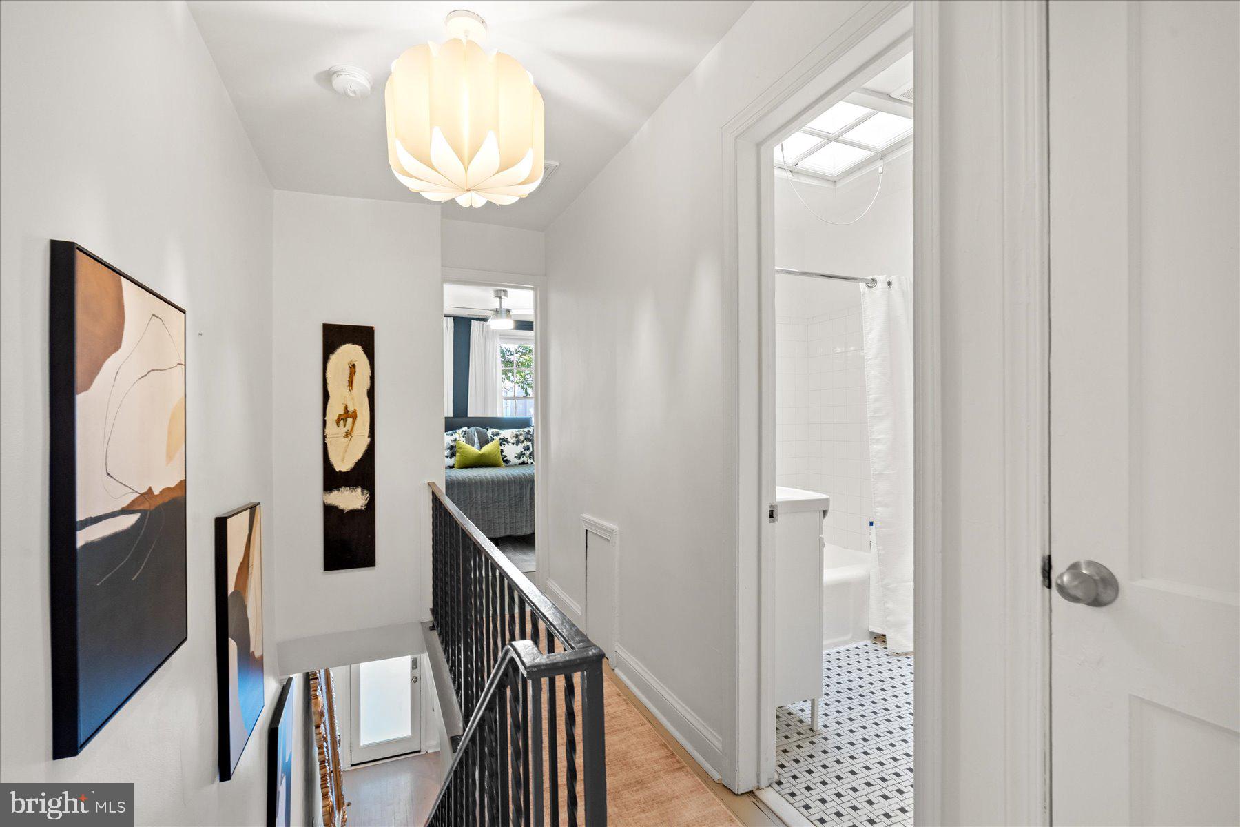 1062 | 1064 THOMAS JEFFERSON STREET NW