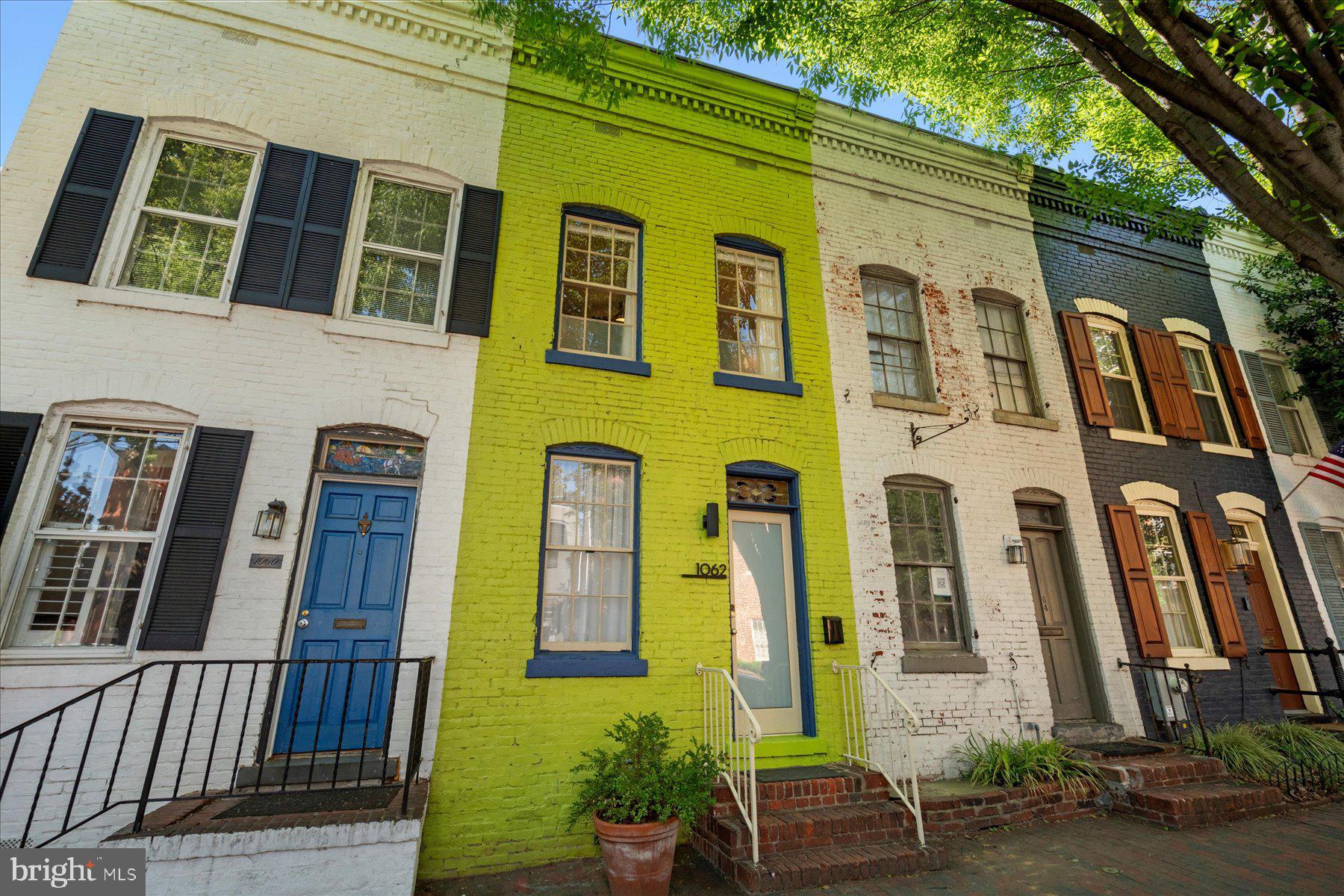 1062 | 1064 THOMAS JEFFERSON STREET NW