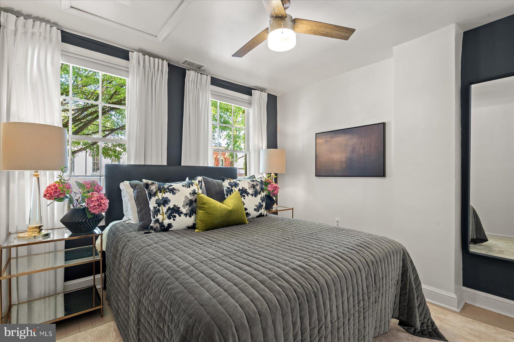 1062 | 1064 THOMAS JEFFERSON STREET NW