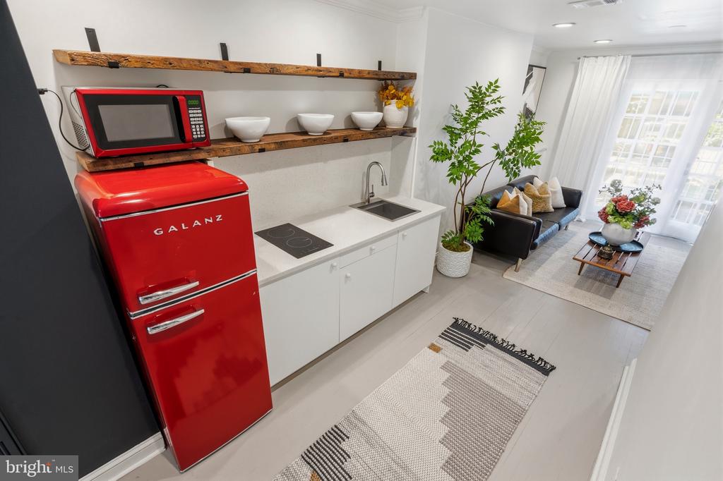 1062 | 1064 THOMAS JEFFERSON STREET NW