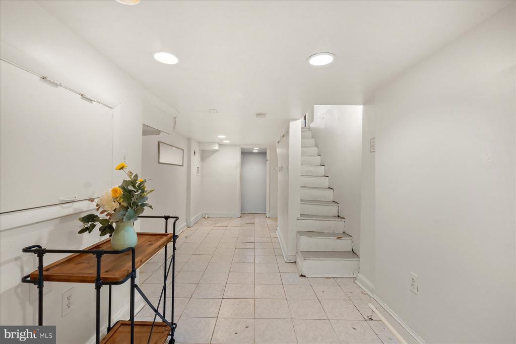 1062 | 1064 THOMAS JEFFERSON STREET NW